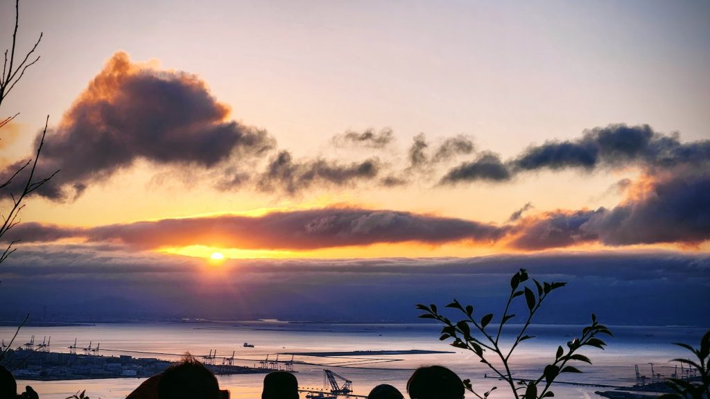 毎年恒例！1月1日（日）初日の出トレッキング！！ | ランスタ神戸